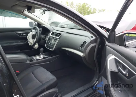 2016 Nissan Altima 2.5/2.5 S/2.5 Sl/2.5 Sr/2.5 Sv из США, поврежденный, VIN 1N4AL3AP5GC249384